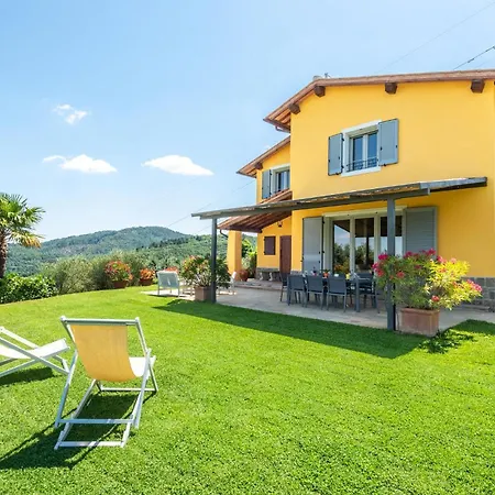 Holiday home Casa Le Ginestre