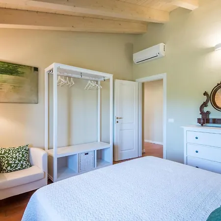 Holiday home Casa Le Ginestre